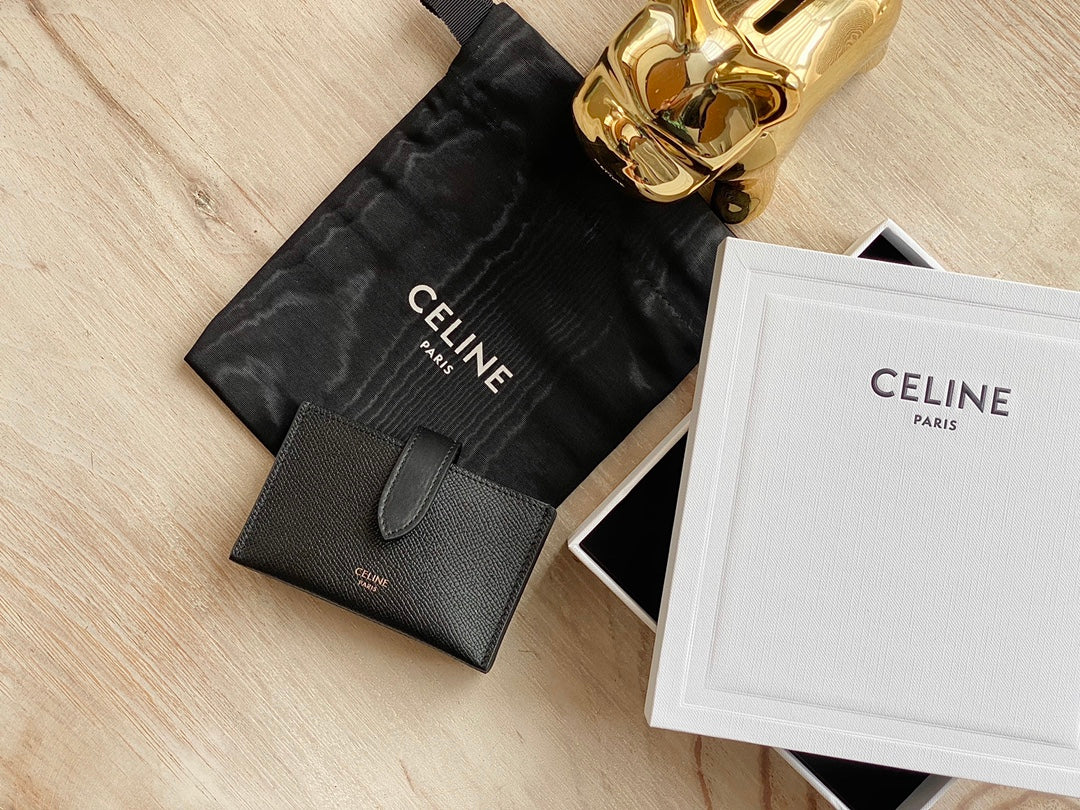 Celine 粒面牛皮風琴卡包