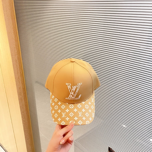 路L家-新款刺繡LOGO棒球帽