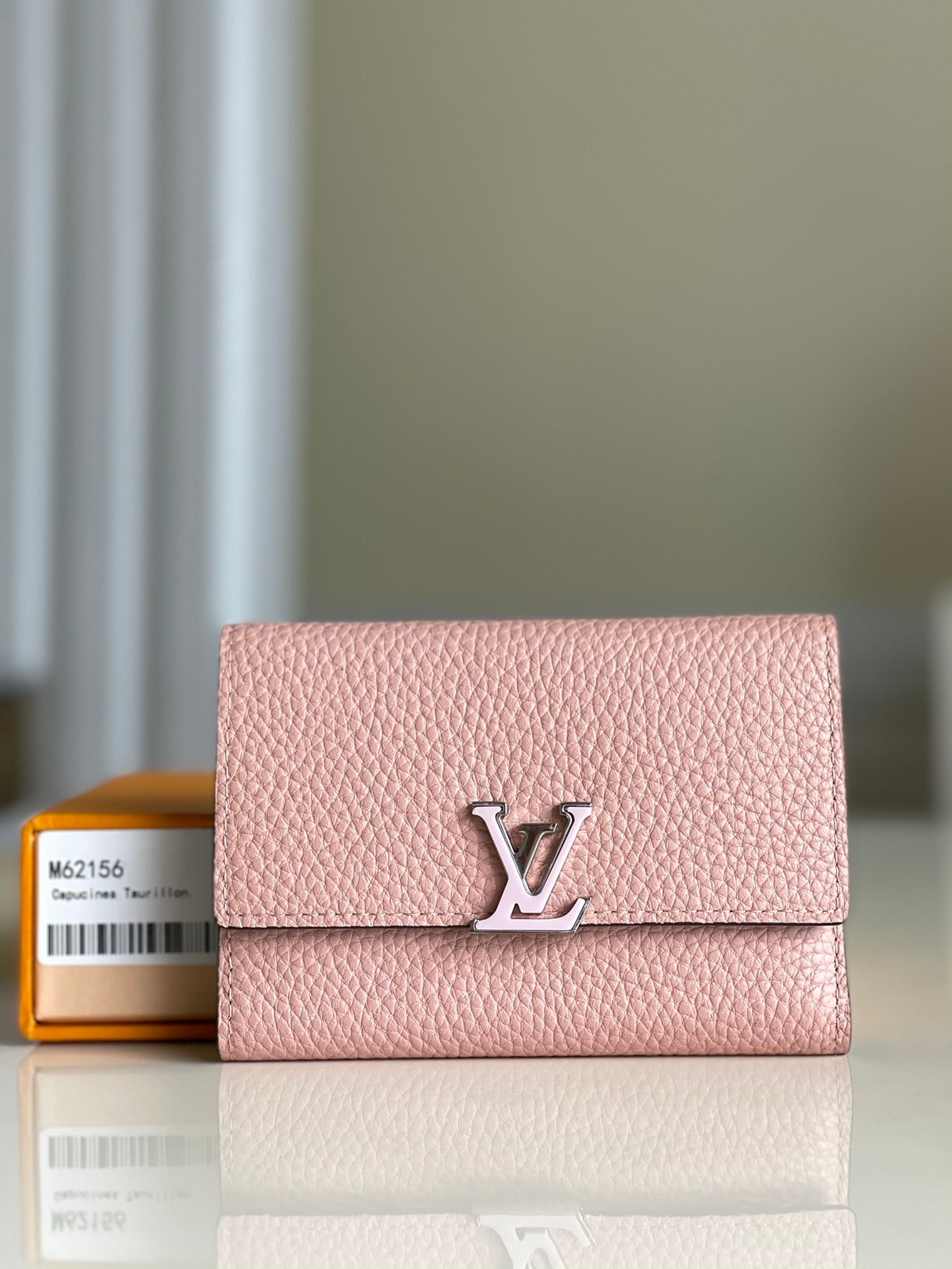 LV M62156 Capucines 三折中夾