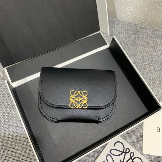 Loewe Goya 系列絲綢小牛皮卡包