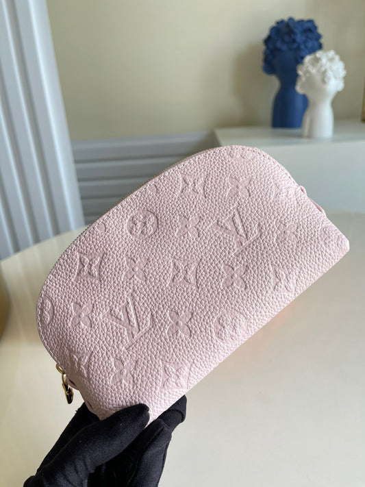 LV M47515粉色全皮壓花化妝包