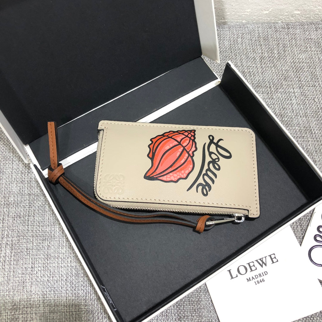 Loewe 貝殼拉鍊小卡包