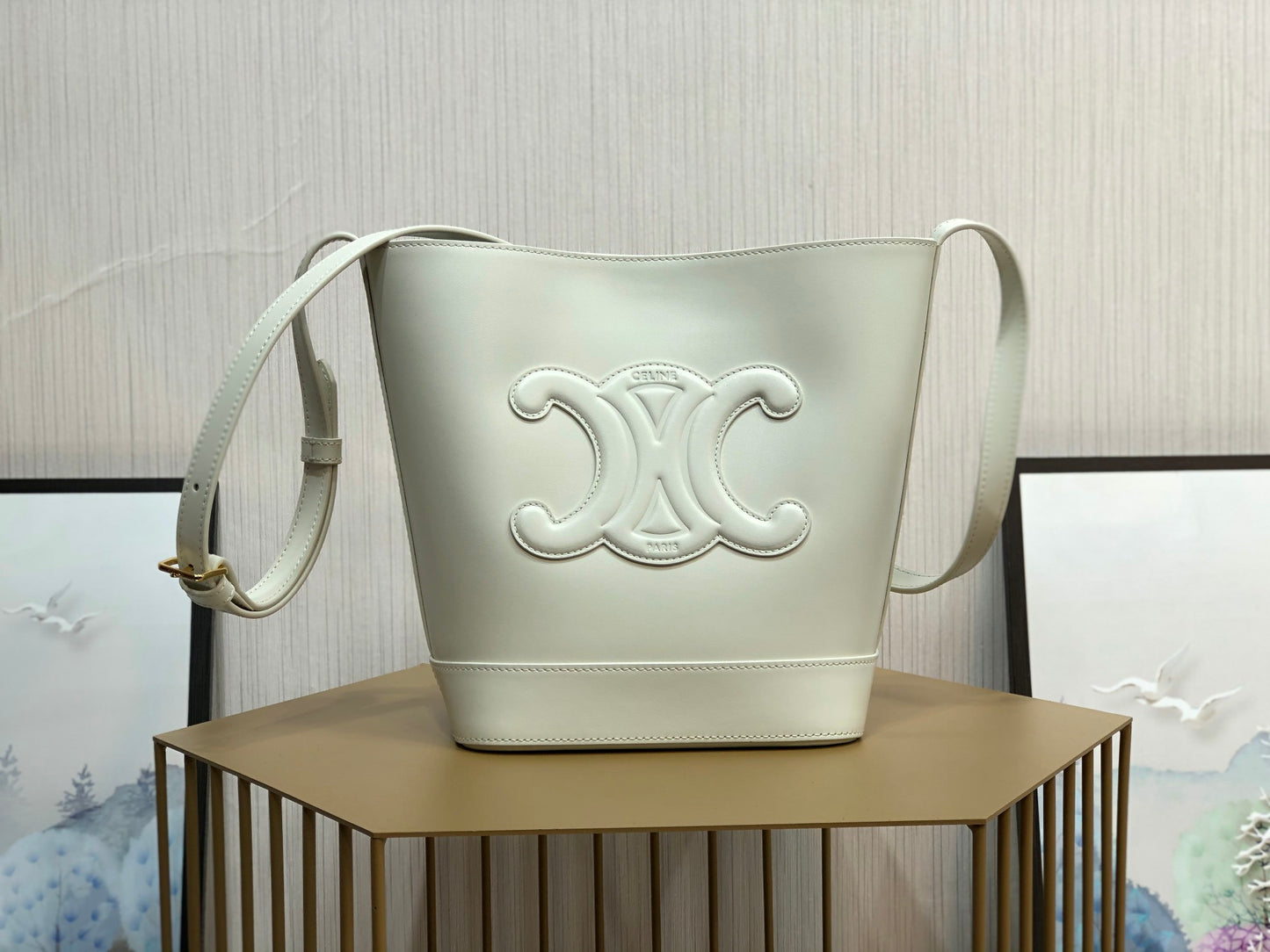 賽C家-2022s春夏新品 CUIR TRIOMPHE小號光滑牛皮水桶包