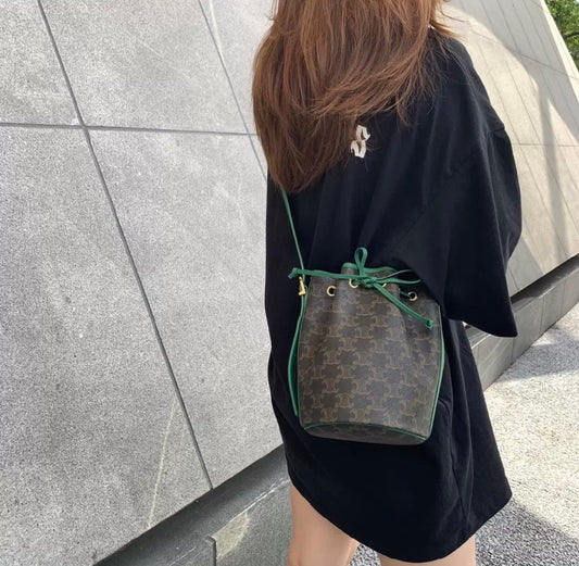 Celine TRIOMPHE帆布小號抽繩包-綠色老花