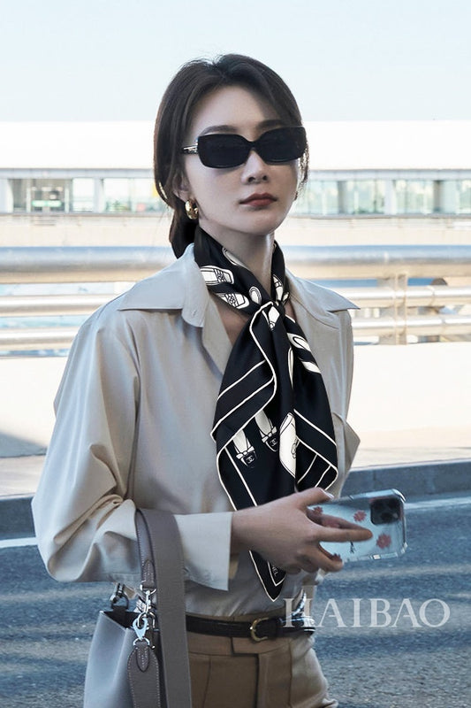 Chanel 鞋帽印花真絲方巾