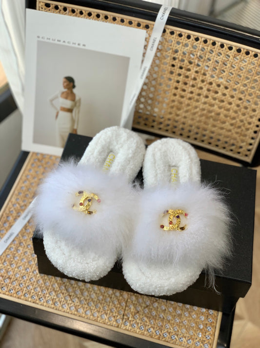 小香家-寶石扣貂毛拖鞋 白色