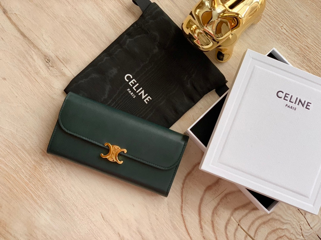 Celine TRIOMPHE 大號亮澤光滑羊皮革翻蓋長夾