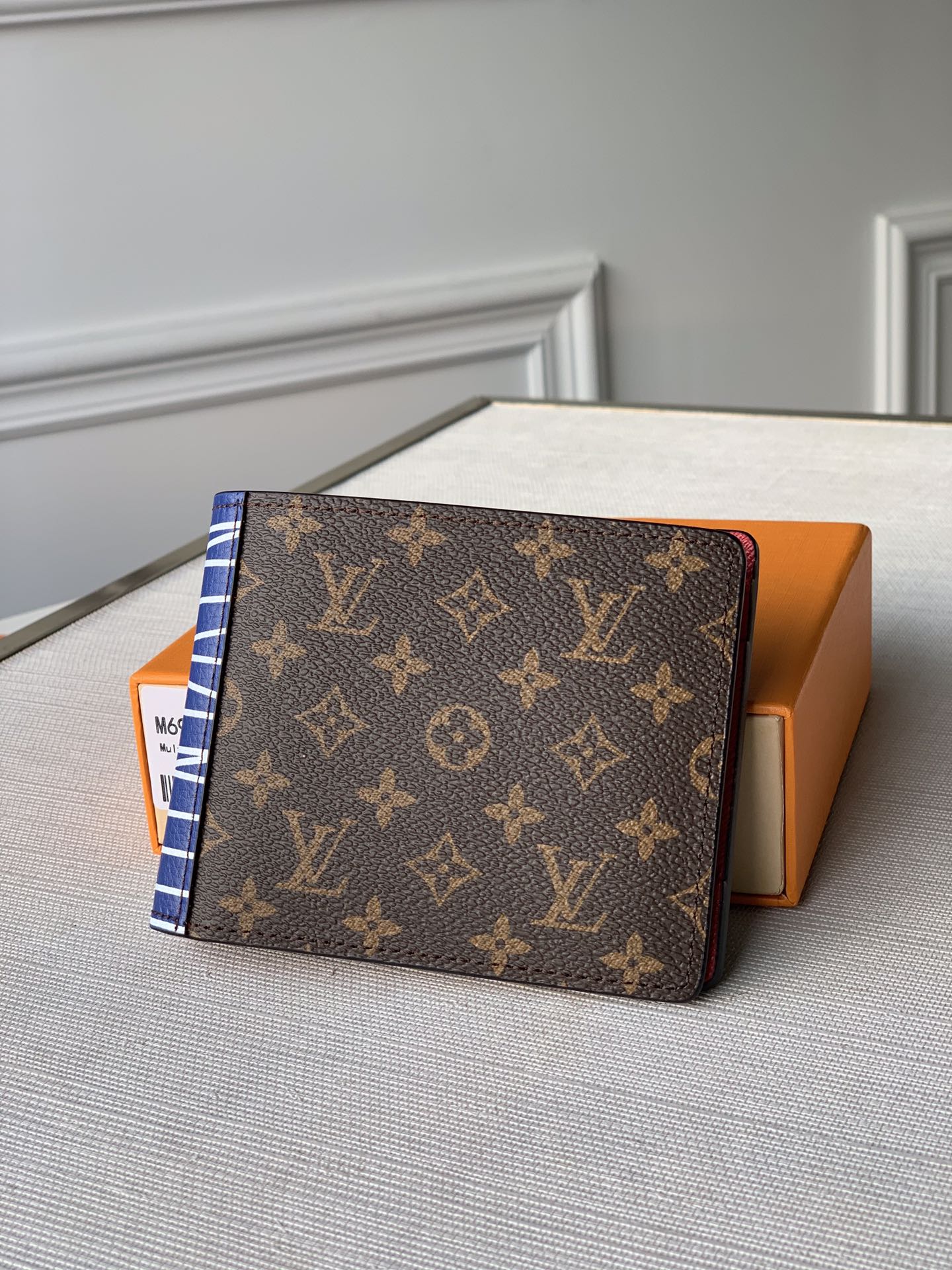 LV M69699 雙面短夾