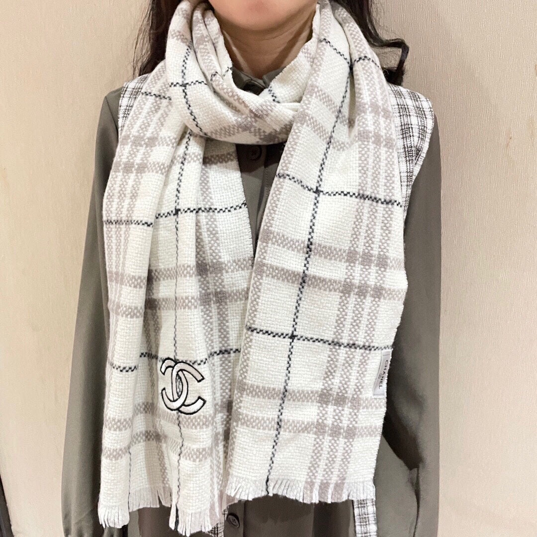 小香家-羊絨菱格圍巾 32*180cm
