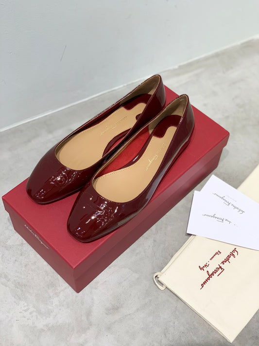 Salvatore Ferragamo鞋-紅色漆皮 圓頭 平底鞋