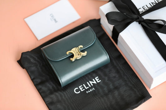 Celine TRIOMPHE 小號亮澤羊皮翻蓋錢包-墨綠