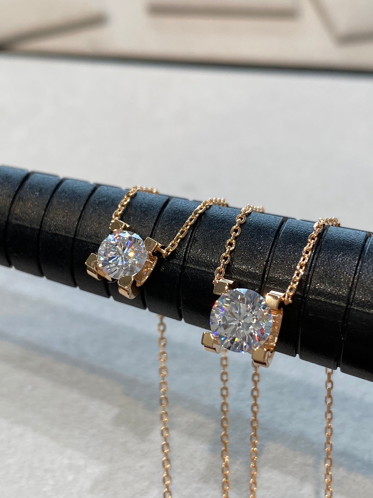 Cartier 牛角鑽石項鍊-60分/一克拉