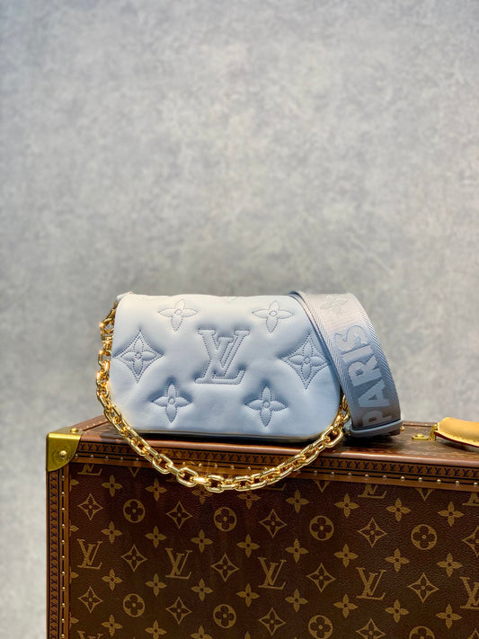 M81399 路L家-Wallet on Strap 手袋 鏈條包 淺藍色