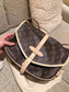 LV M40710 中古系列，SAUMUR 中號手袋