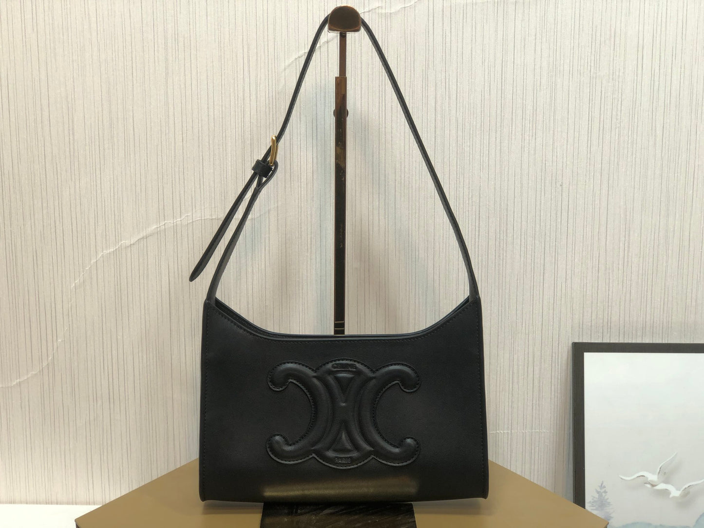 賽C家-22s春夏新品｜CUIR TRIOMPHE 光滑牛皮革肩背包