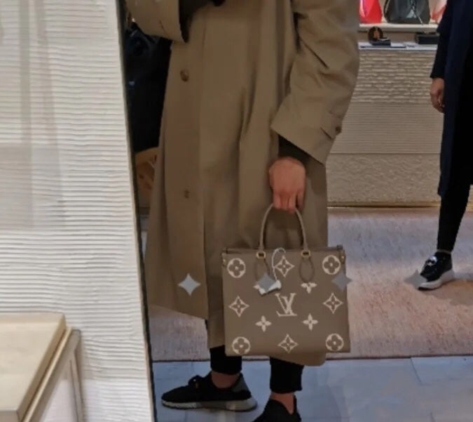 LV Onthego 灰色壓花