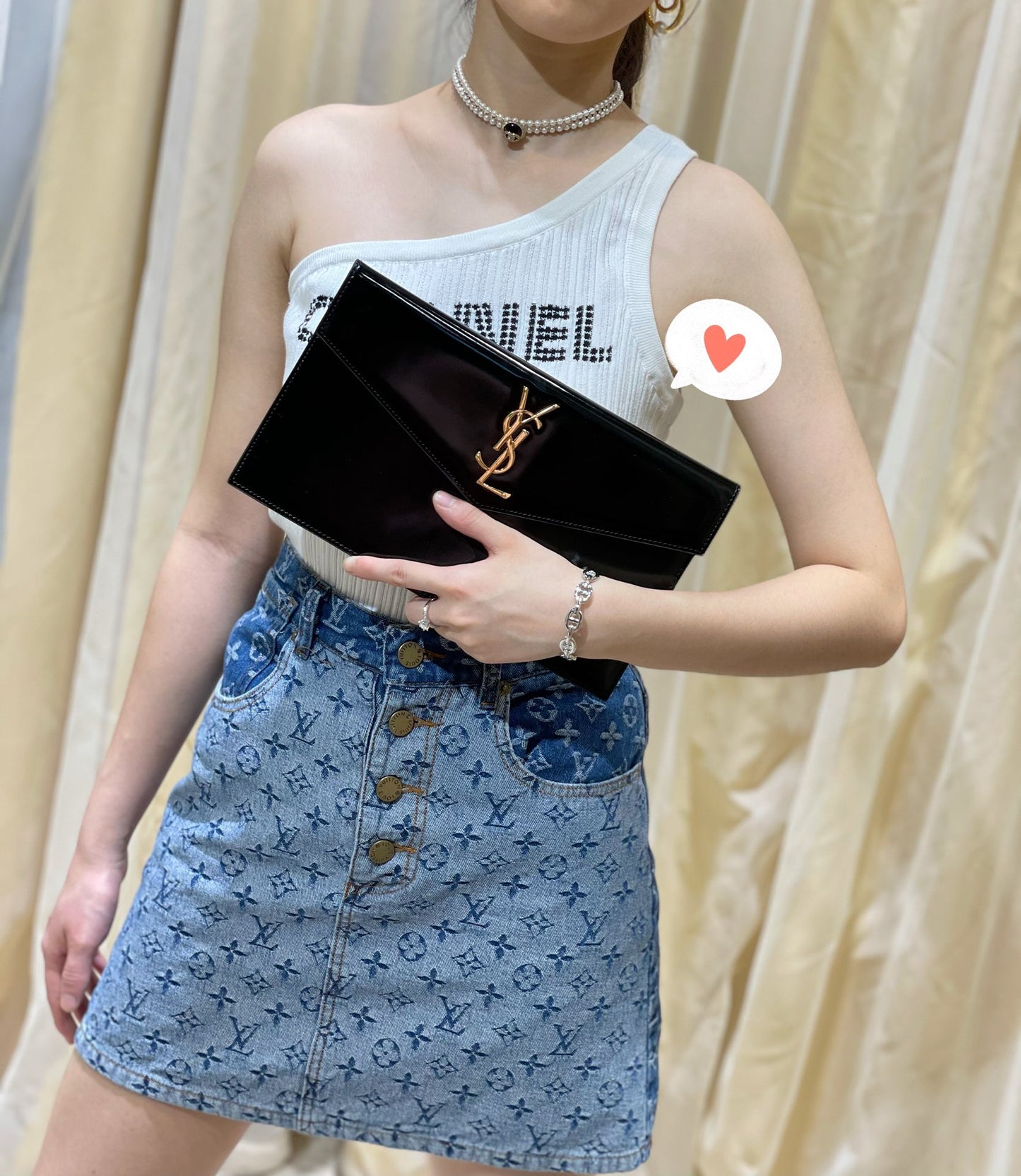 YSL ptown_新品手拿包-黑光滑皮金釦