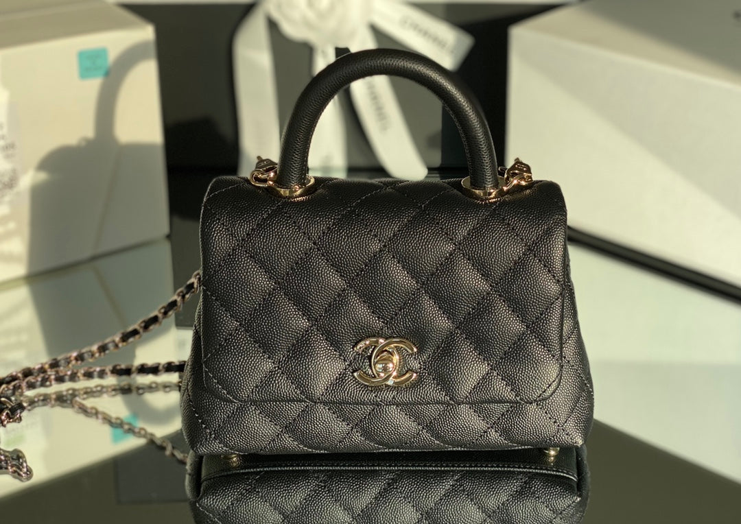 Chanel mini coco handle-黑色球紋牛皮-淡金扣