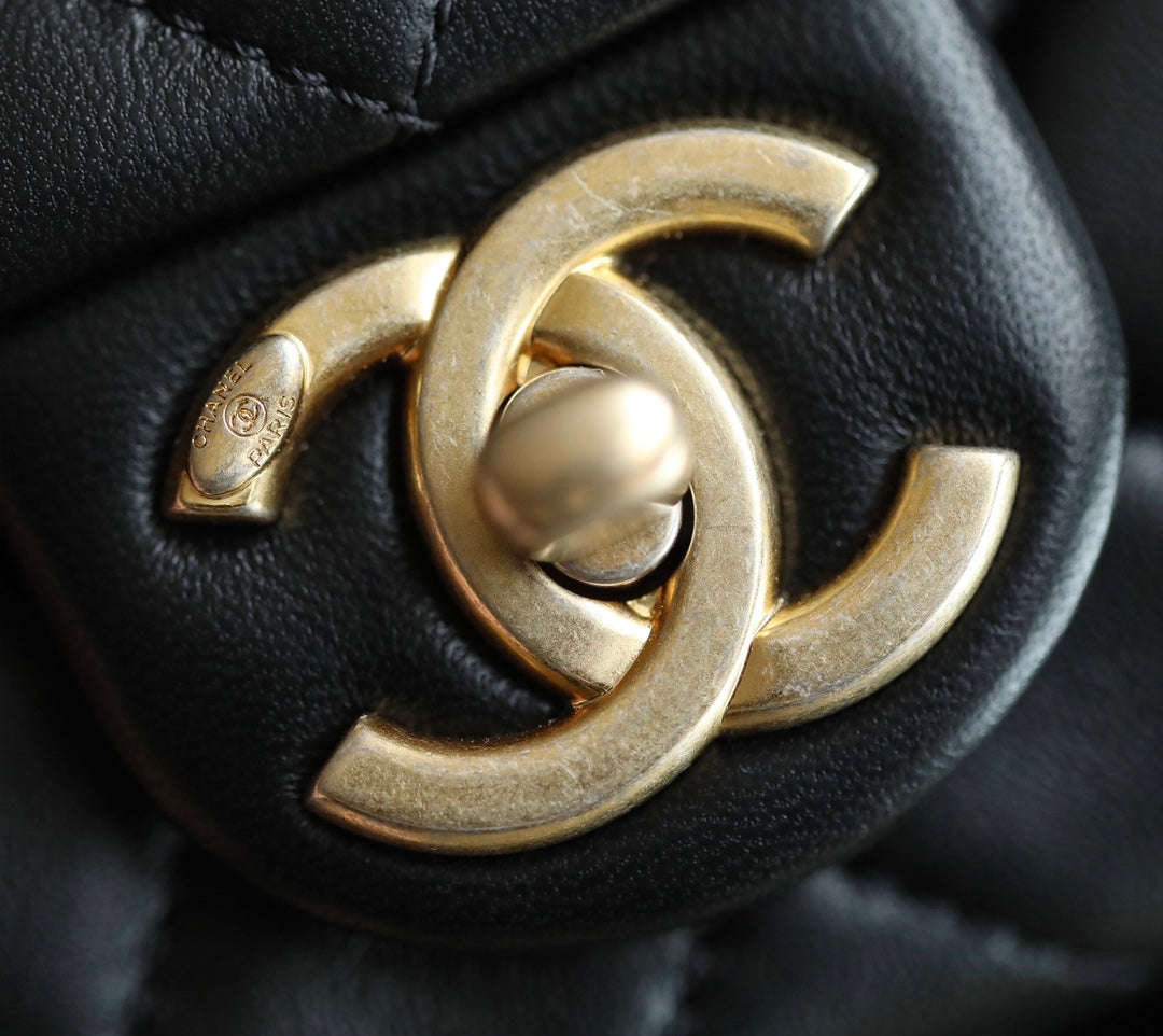 Chanel 寶石鏈條CF口蓋包