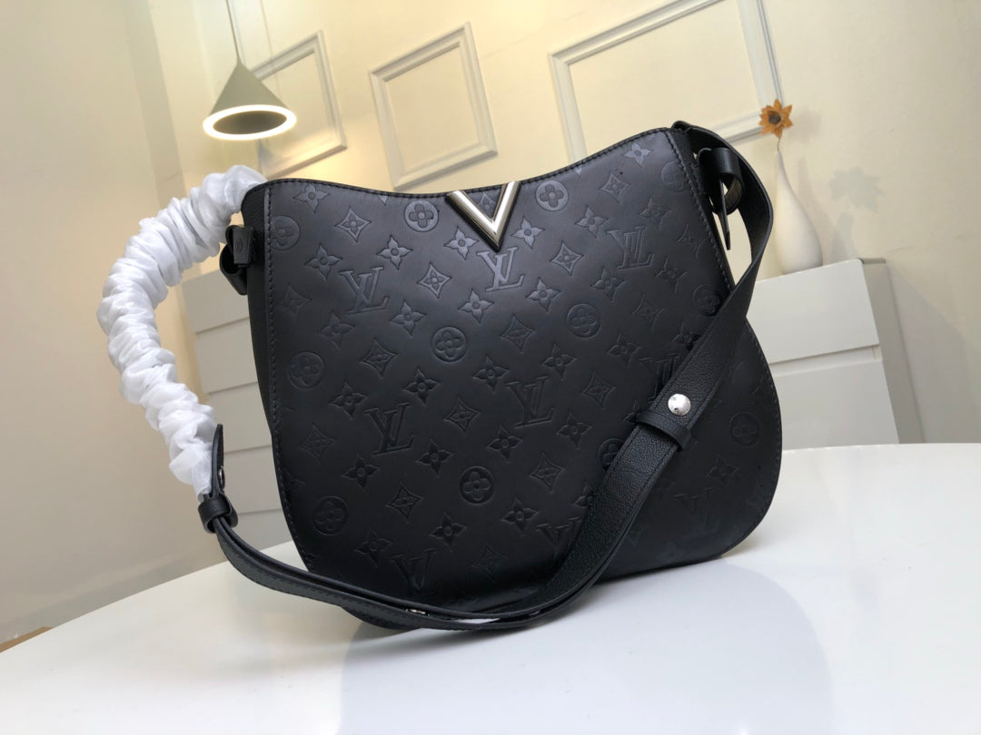 M53346 路L家-SAC VERY HOBO 琴譜包 黑色