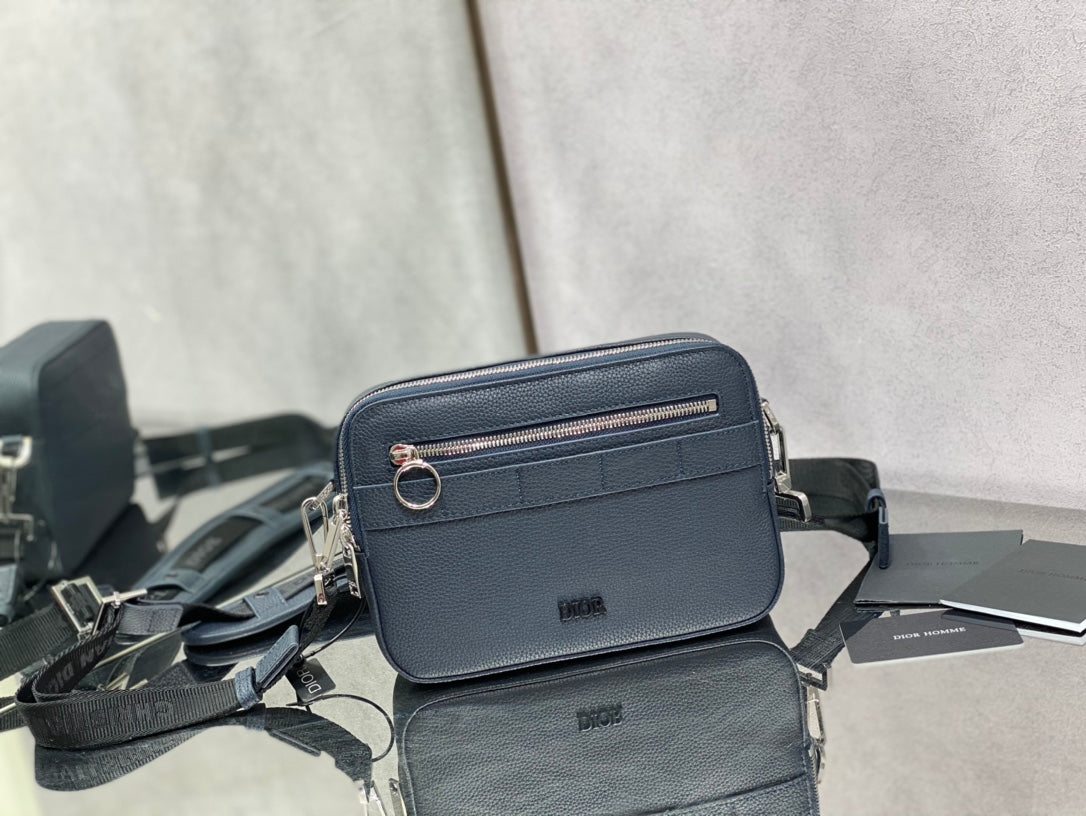 Dior 經典相機包-22*15*5cm
