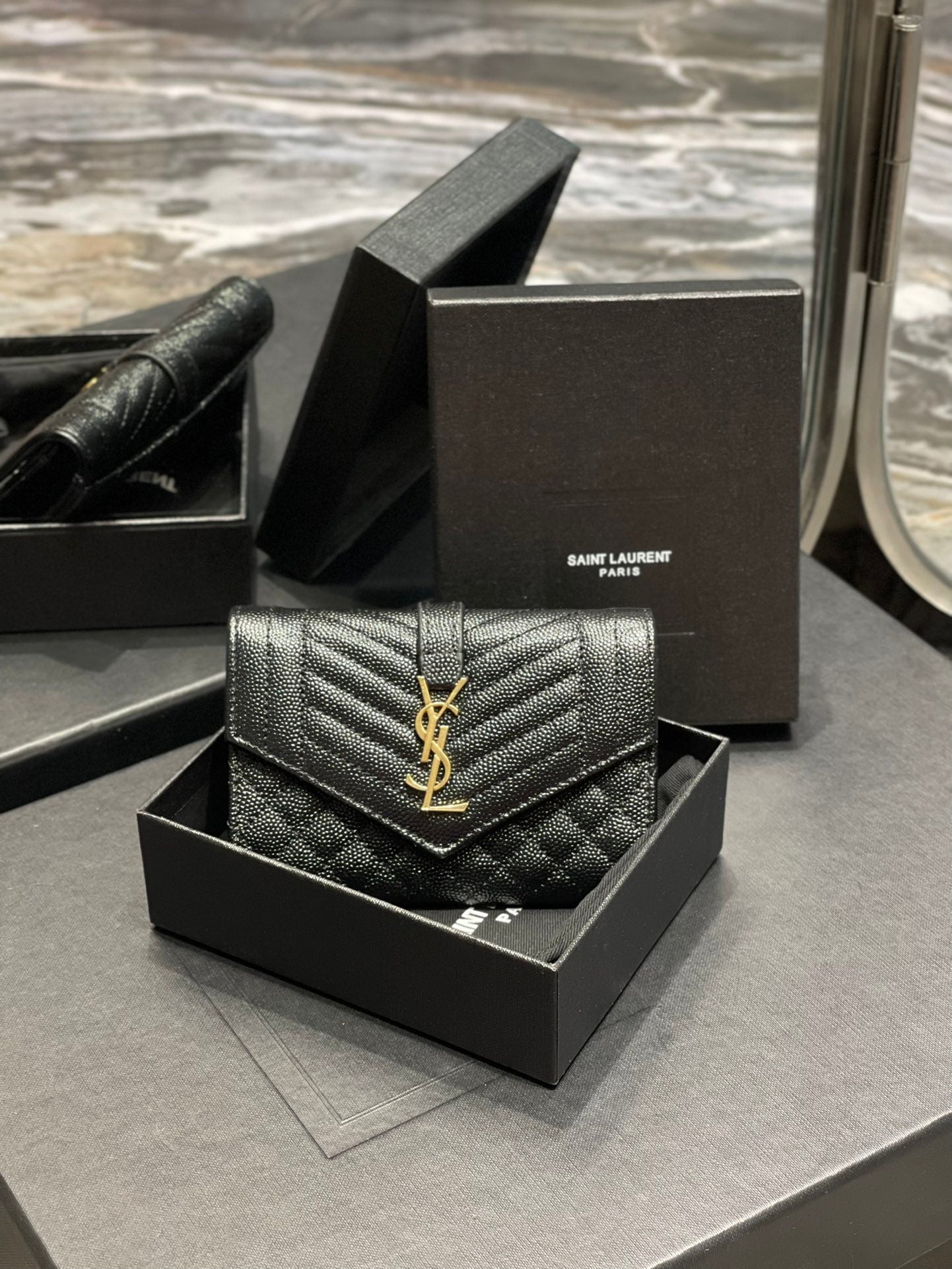 YSL 新品短夾 黑色金扣