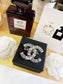 Chanel 胸針