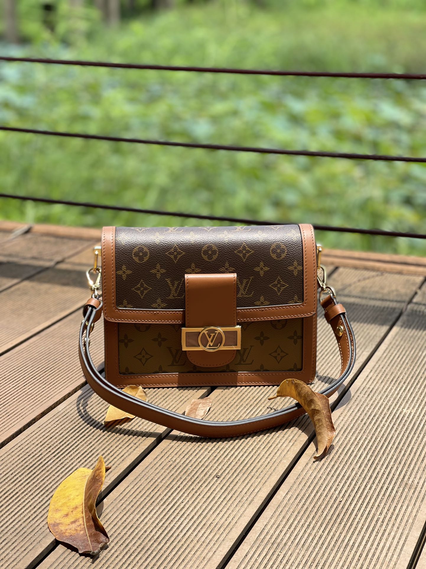 M44391 路L家-DAUPHINE 手袋 中號