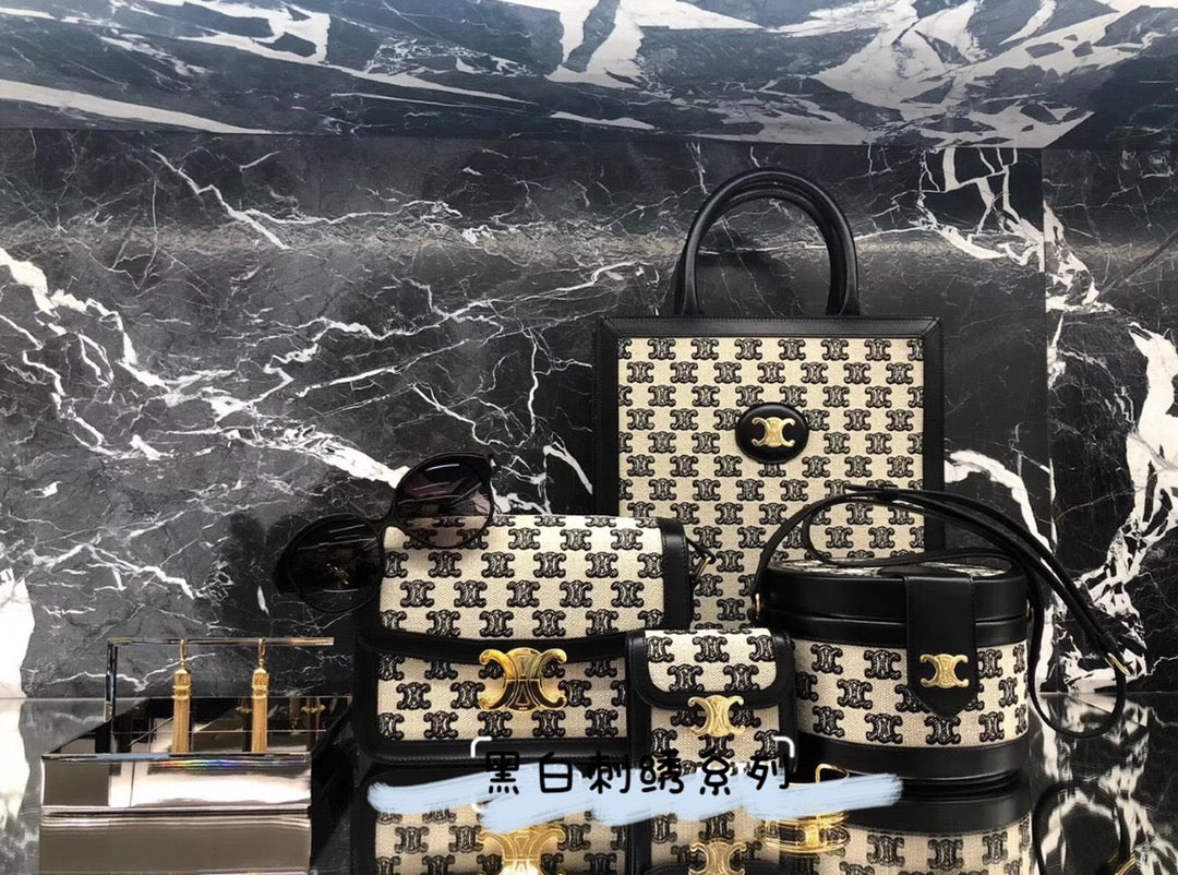 Celine 小號TRIOMPHE刺繡織物錢包-黑色