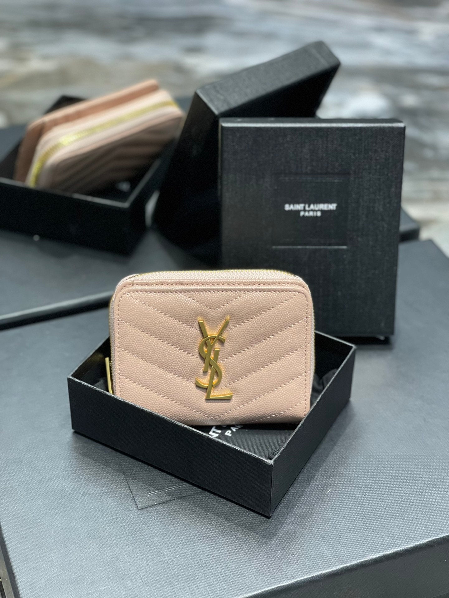 YSL 拉鍊短夾-粉色金扣