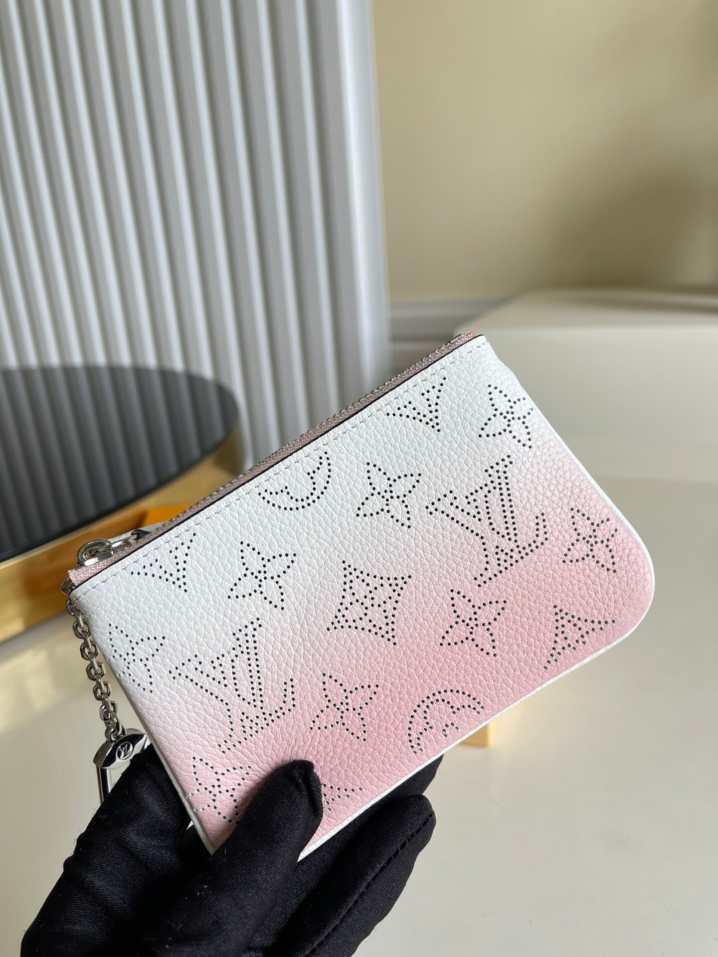 LV M69508 漸變粉 Zippy零錢包