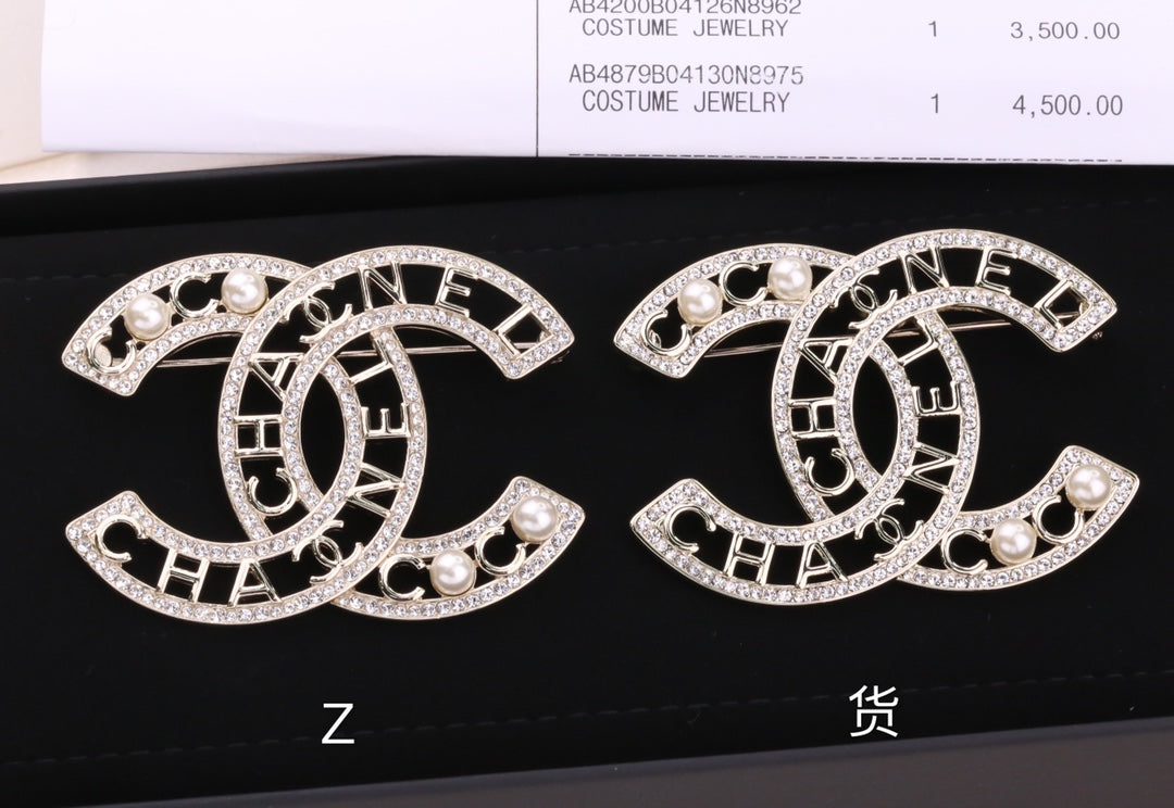 Chanel 胸針