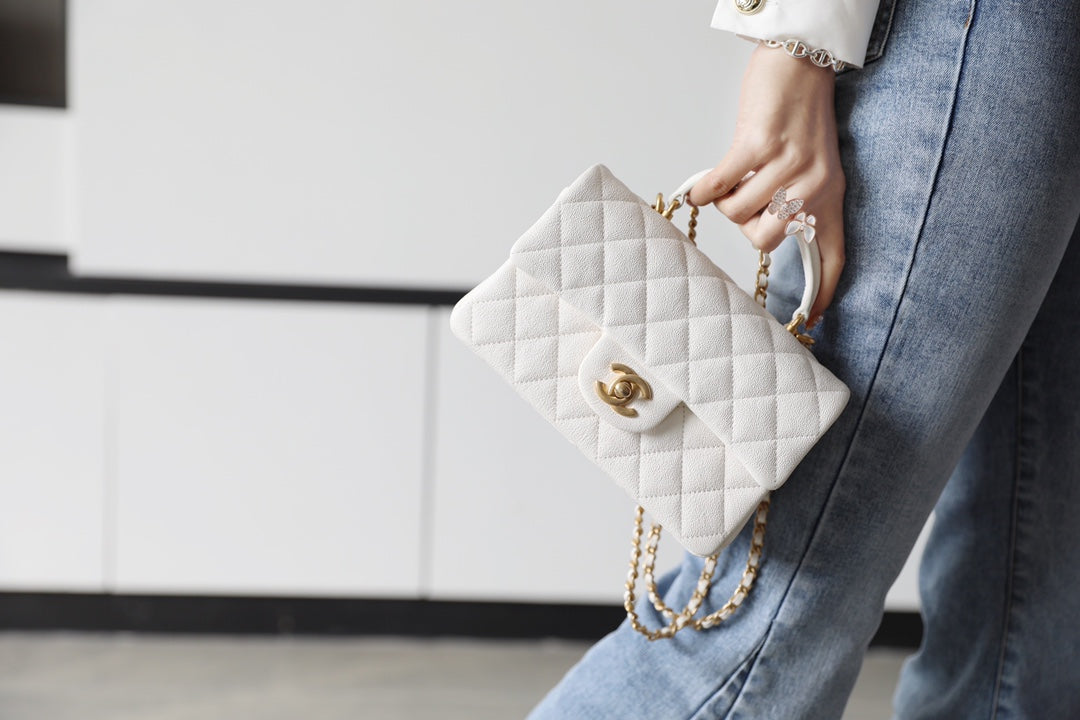 Chanel coco handle 白色