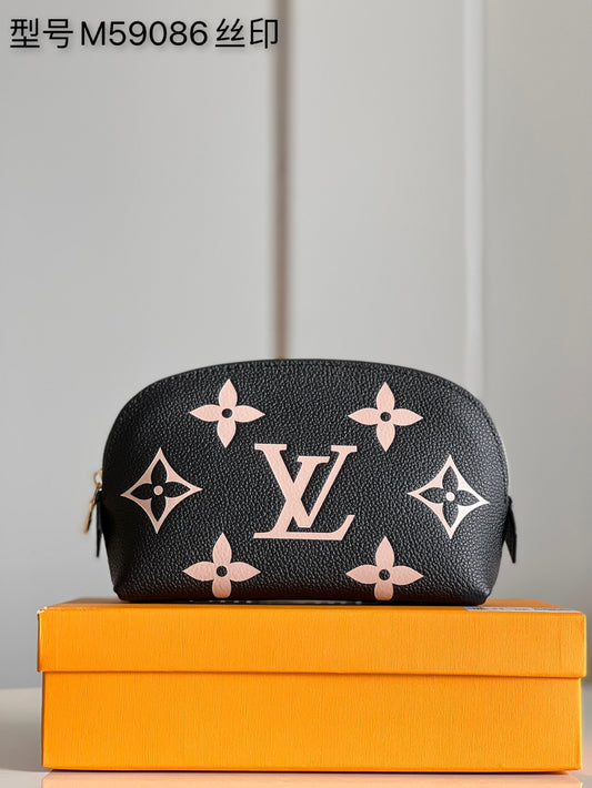LV M59086 壓花絲印化妝包