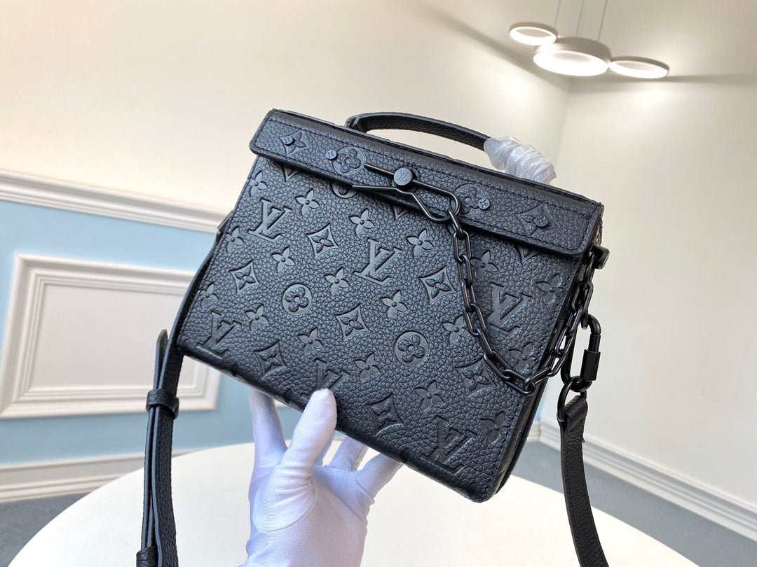 M61117 路L家-MINI SOFT TRUNK 手袋 黑色