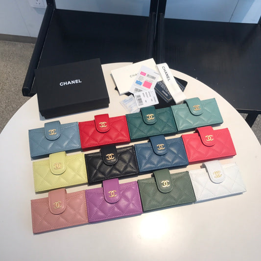 Chanel 多隔層風琴式卡包