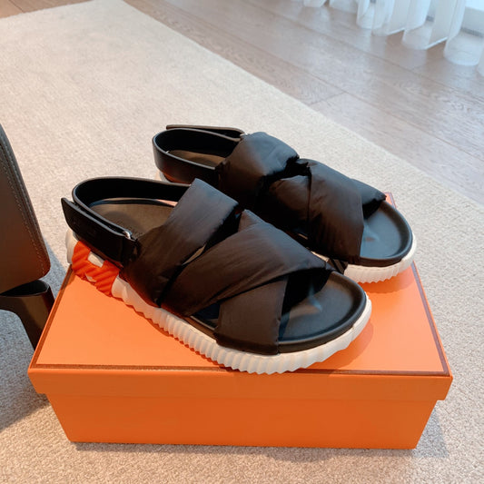 小愛款-2023新色 鞋底輕盈涼鞋 男女同款 黑色
