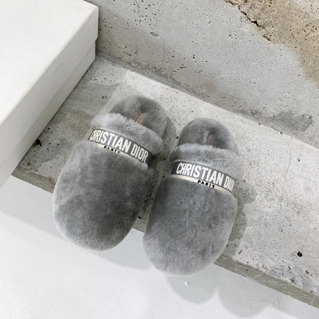 迪D家-2022秋冬新款 提花刺繡毛毛拖鞋 灰色