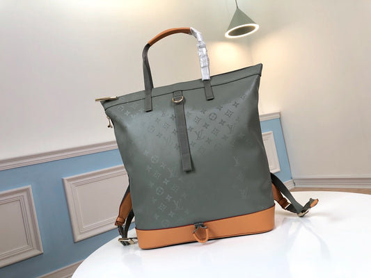 Lou-Tote Monogram Glaze 後背包 袋包 灰色