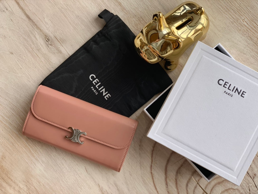 Celine TRIOMPHE 大號亮澤光滑羊皮革翻蓋長夾