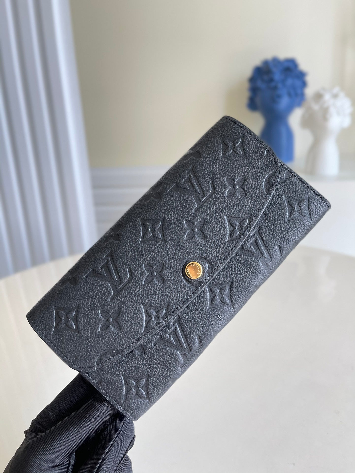 LV M69417 黑色 Emilie 翻蓋長夾