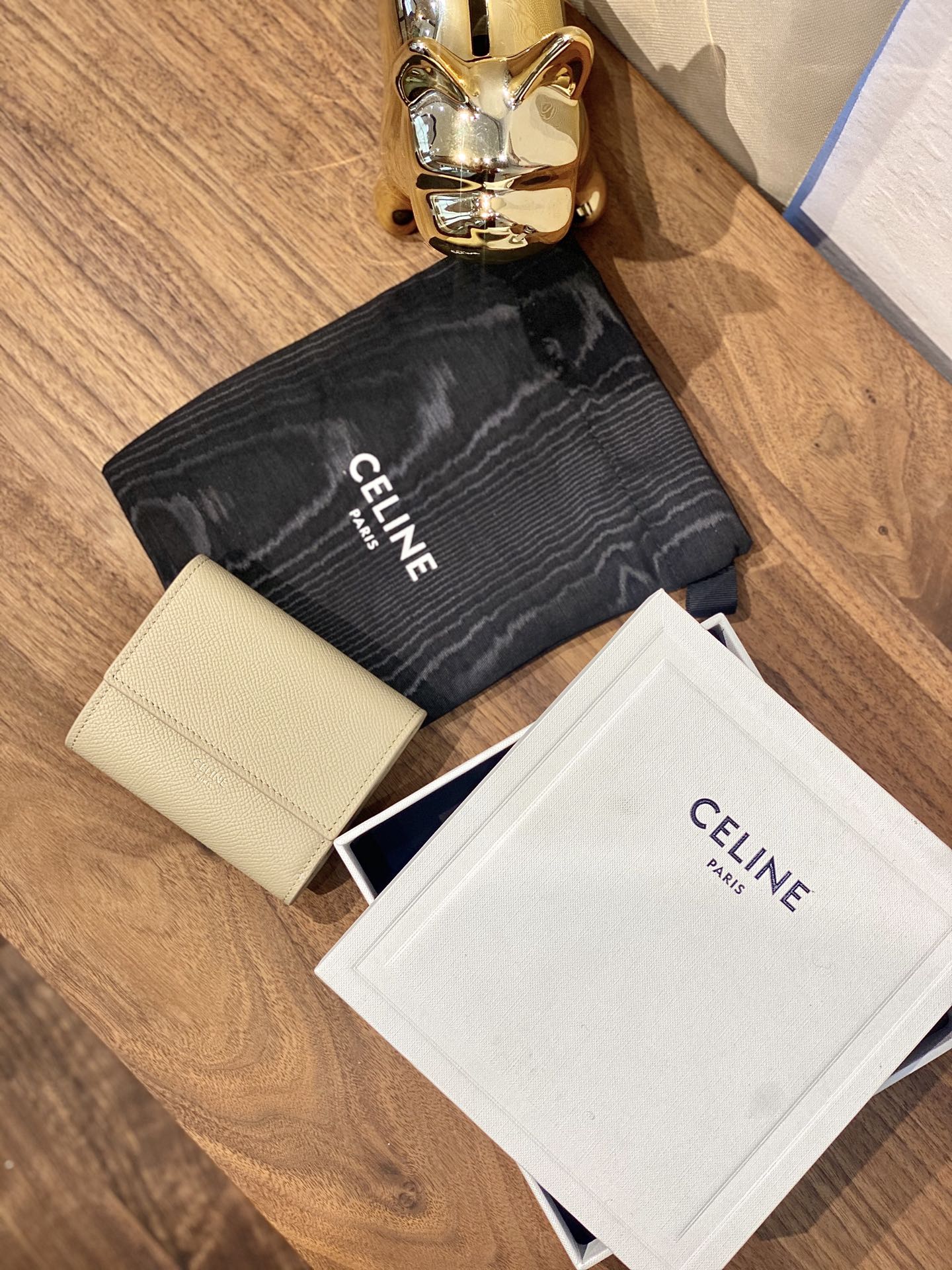 Celine STRAP 小號粒面三折短夾