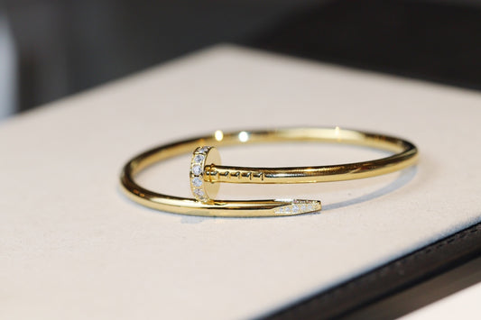 Cartier 釘子細版手鐲-半鑽