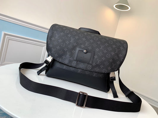 Lou-Messenger MM Voyager 中號 郵差包