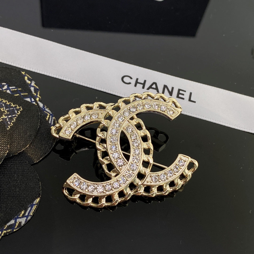 Chanel 胸針