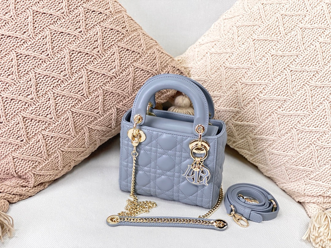 Dior Lady Dior-三格黛妃包-珐瑯扣-17cm-天藍色
