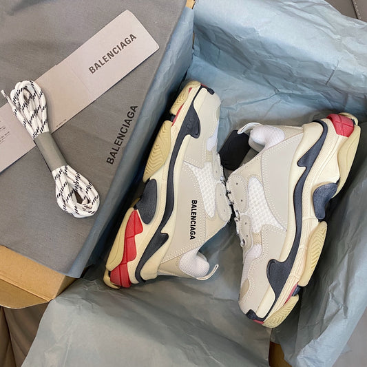 Balenciaga 巴黎世家-Triple S 老爹鞋