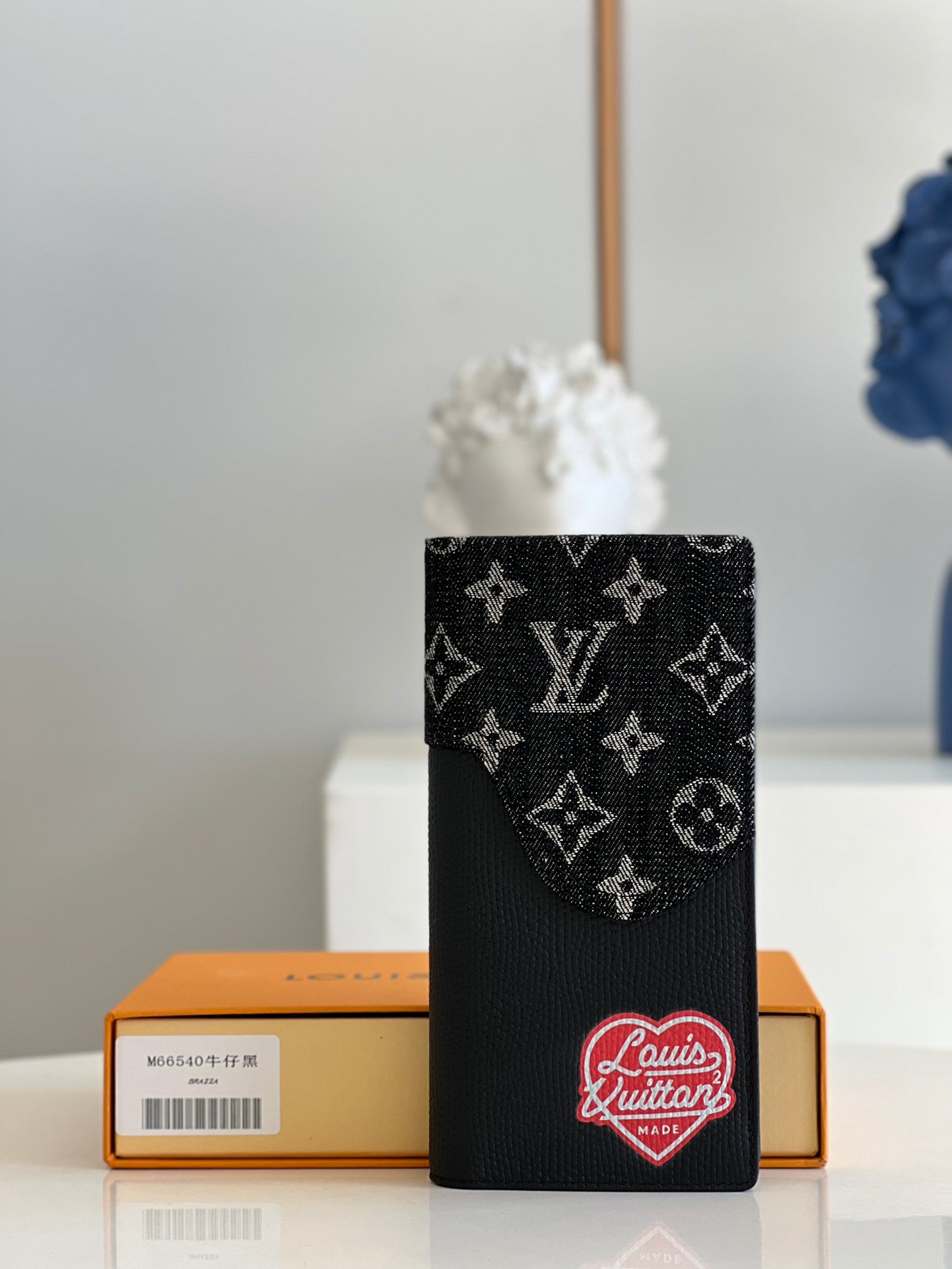 LV M66540 牛仔黑長夾