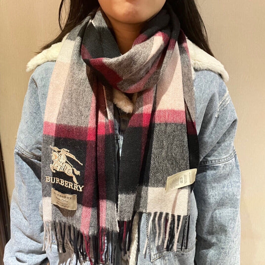 Burberry 羊絨圍巾