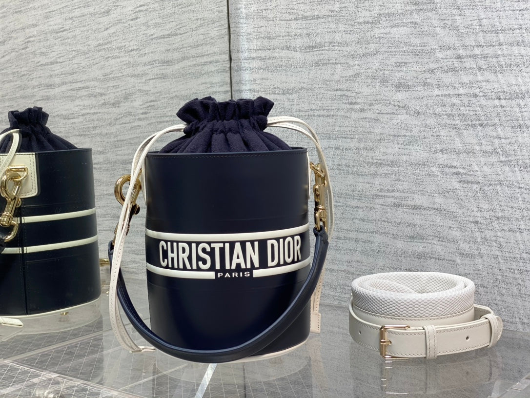 Dior-Vibe系列 迷你水桶包 黑色